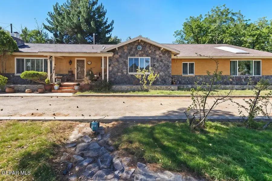 810 Fairway Circle, El Paso, TX 79922 - #2