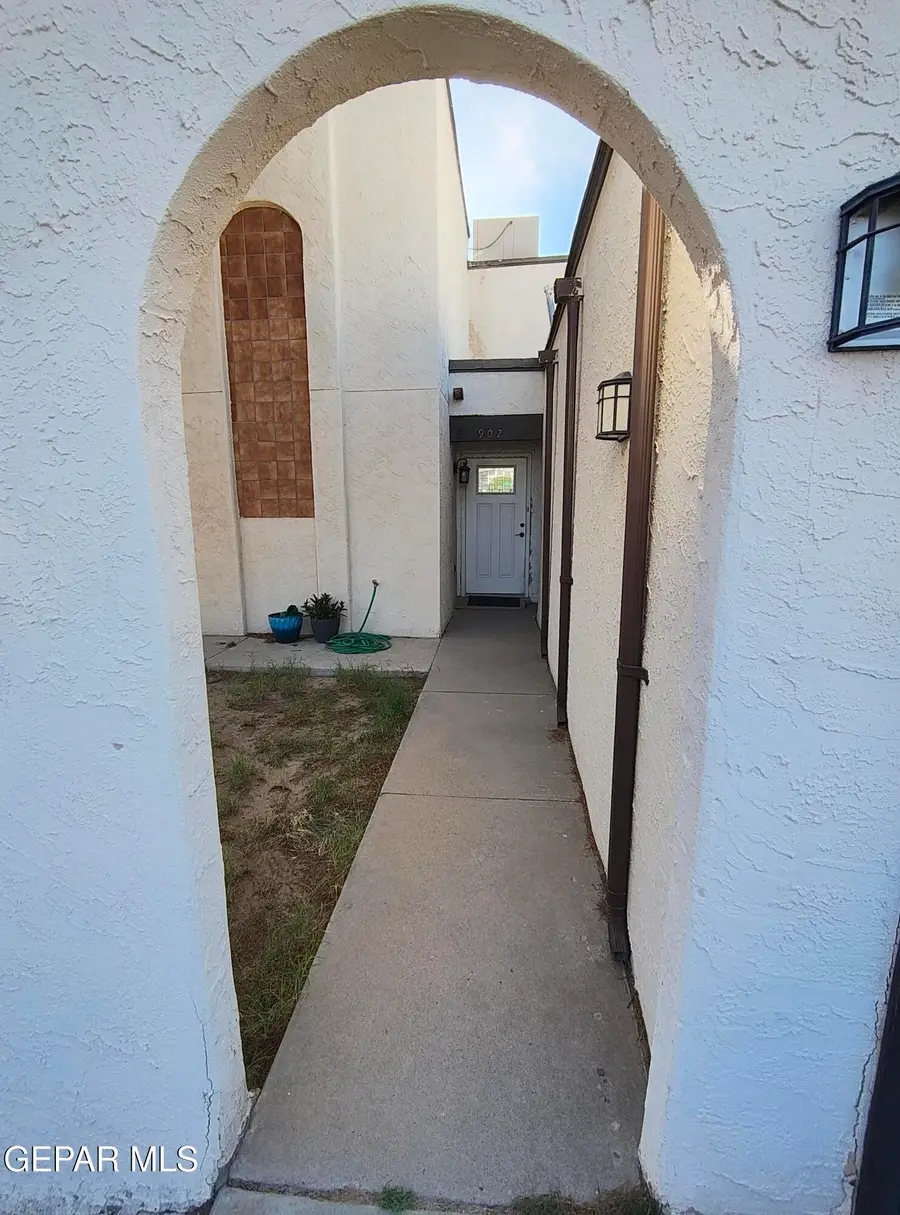 902 Destello Road, El Paso, TX 79907 - #3