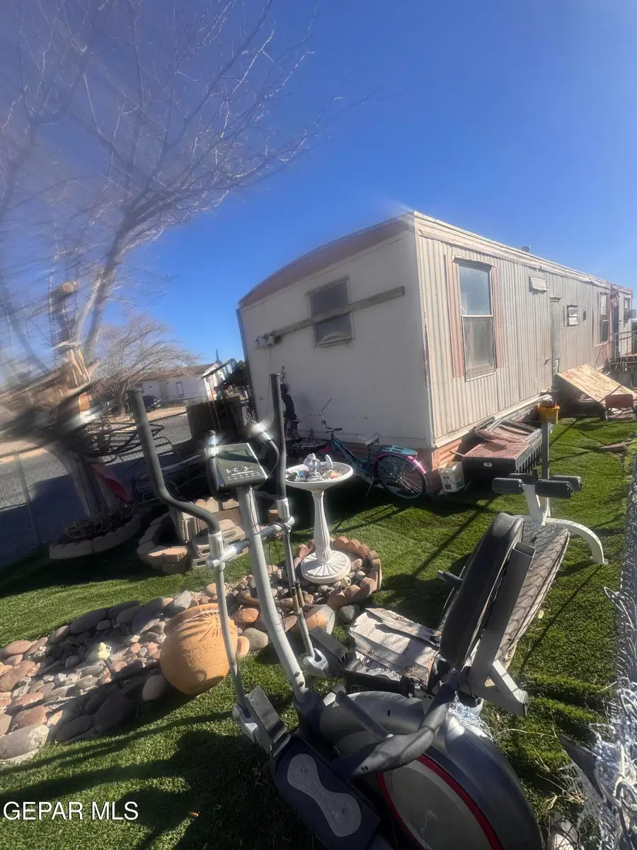 6121 Sun Valley Drive #Space 2, El Paso, TX 79924 - #3