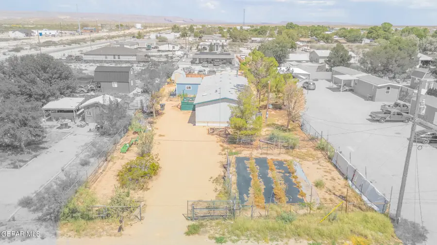 106 Ennis Street, El Paso, TX 79928 - #2
