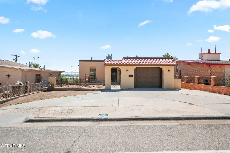 2226 Murchison Drive, El Paso, TX 79930 - #2