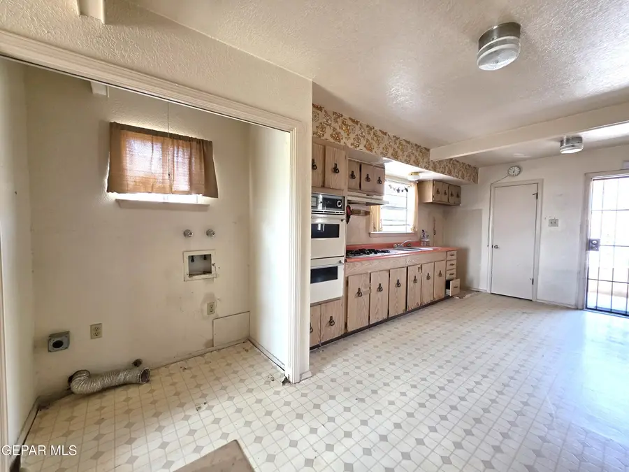 2228 Murchison Drive, El Paso, TX 79930 - #2