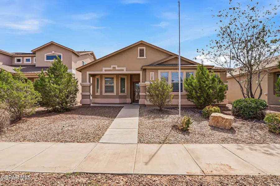 2064 Robert Minnie, El Paso, TX 79938 - #2