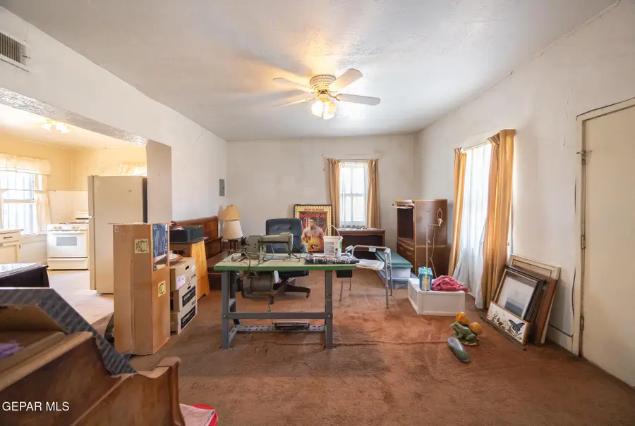 811 Houston Street, El Paso, TX 79903 - #2