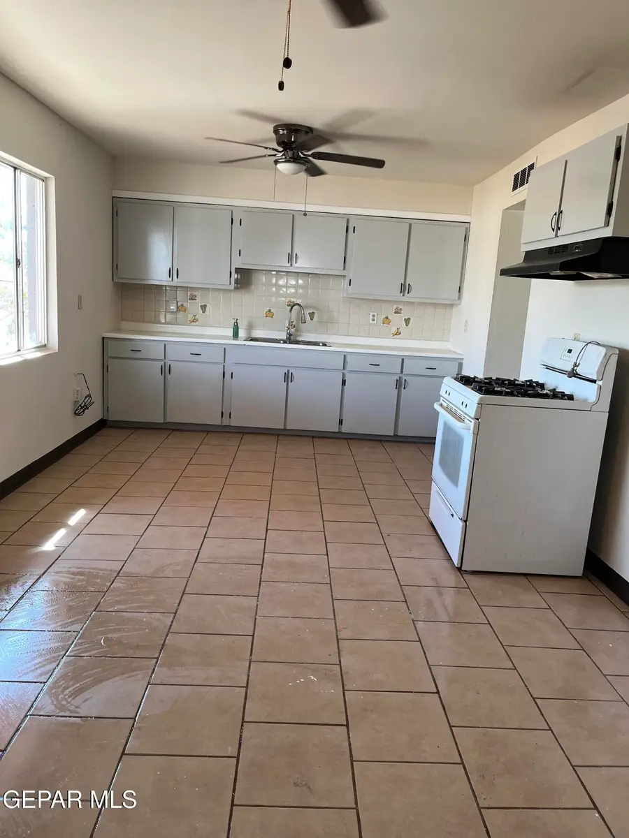 10744 Mellward Road, Socorro, TX 79927 - #3