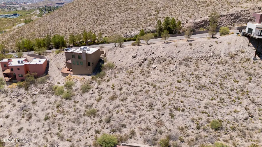 8 Sierra Crest Drive, El Paso, TX 79902 - #2