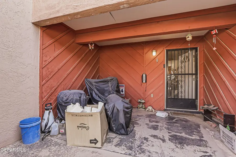 4723 Frankfort Avenue, El Paso, TX 79903 - #3