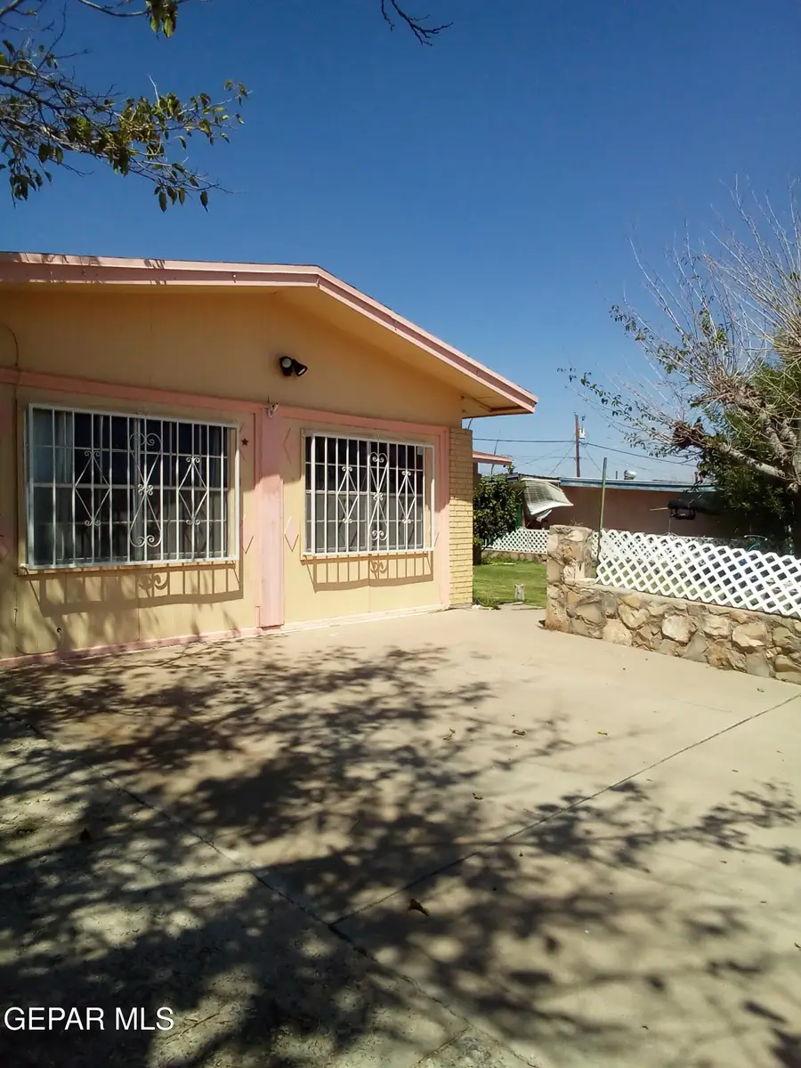 2121 Febrero Drive, El Paso, TX 79935 - #2
