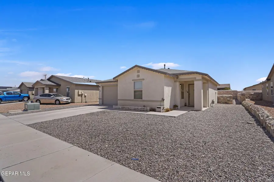 712 Nuevo Desierto Drive, Horizon City, TX 79928 - #3