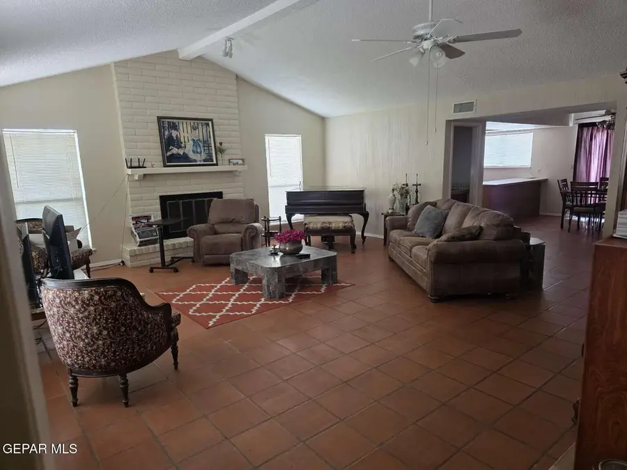 129 Jeweled Mesa Drive, Santa Teresa, NM 88008 - #2