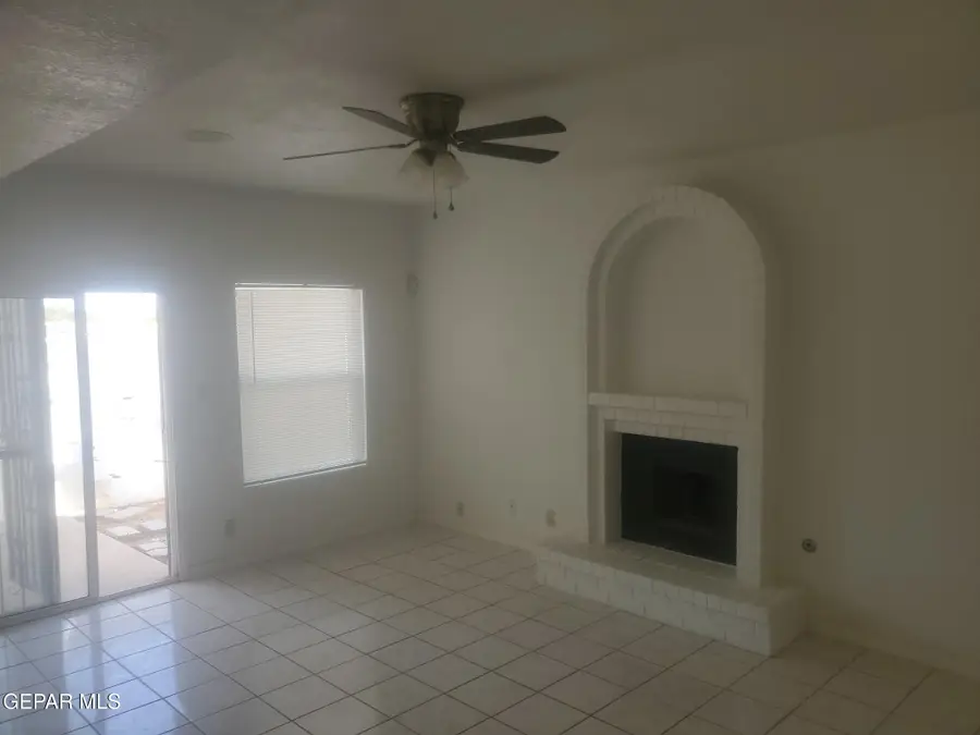 4601 Loma Linda Circle, El Paso, TX 79934 - #3