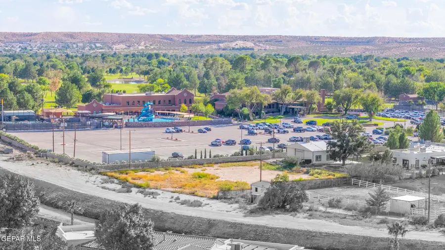 5016 Country Club Place, El Paso, TX 79922 - #3