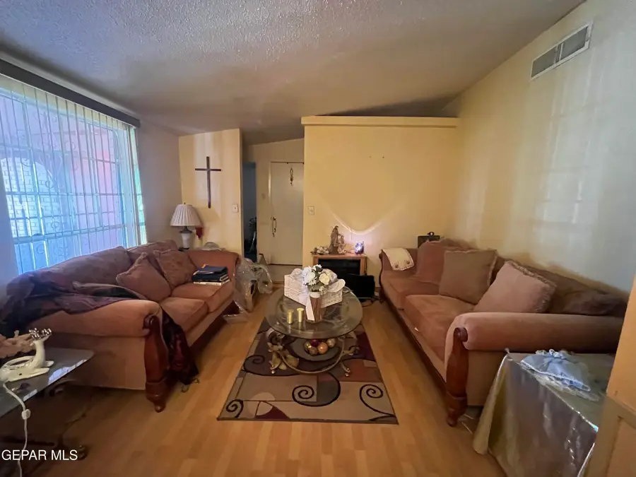 10472 Chinaberry Drive, El Paso, TX 79925 - #2