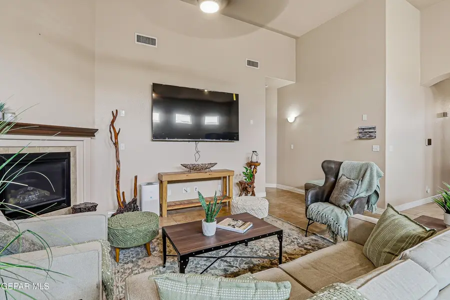11425 Victor Flores Place, El Paso, TX 79934 - #3