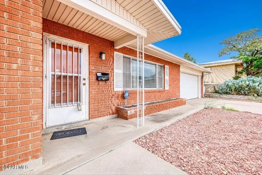 3504 Volcanic Avenue, El Paso, TX 79904 - #3