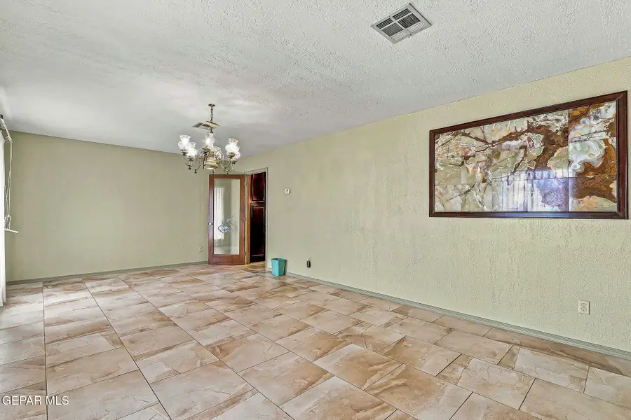 433 Hollydale Drive, El Paso, TX 79912 - #2
