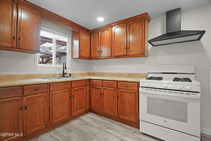 124 Toledo Place, El Paso, TX 79905 - #3
