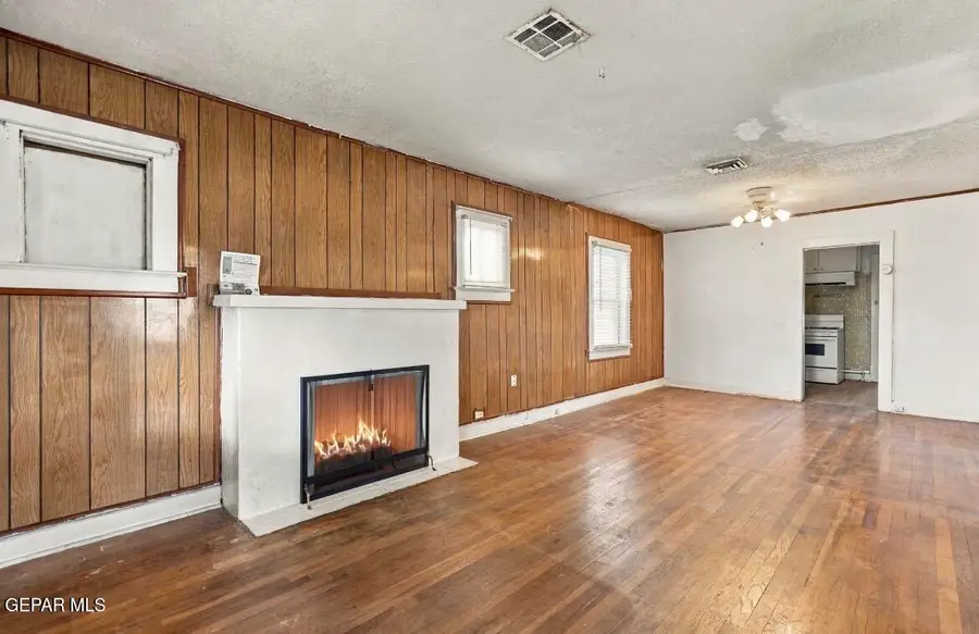 3205 Frankfort Avenue, El Paso, TX 79930 - #2