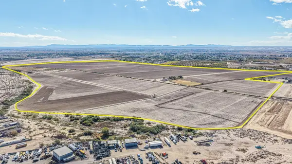 800 Clems Road, Socorro, TX 79927