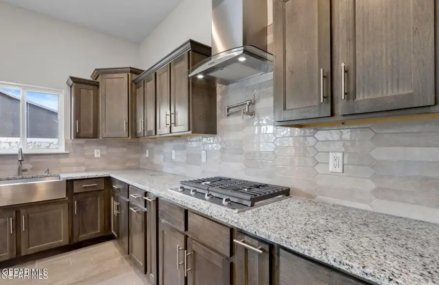 1416 Ruben Orozco Sr, Socorro, TX 79927 - #3