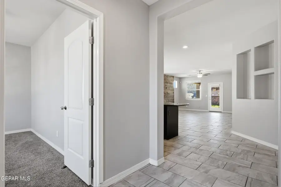 128 N Manzanita Drive, El Paso, TX 79928 - #3