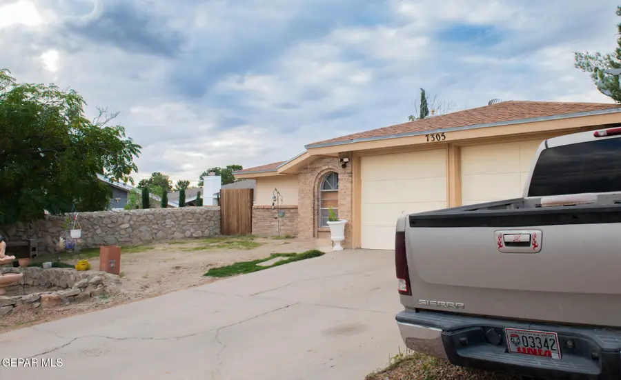 7305 Lakehurst Road, El Paso, TX 79912 - #3