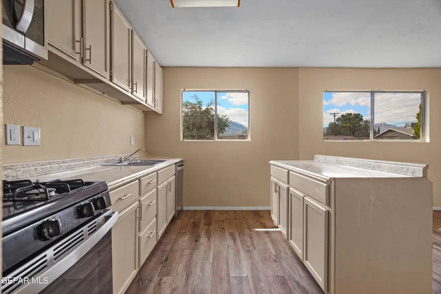 10080 Newcastle Drive, El Paso, TX 79924 - #3