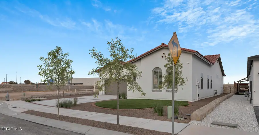 309 Emerald Space Place, Horizon City, TX 79928 - #2