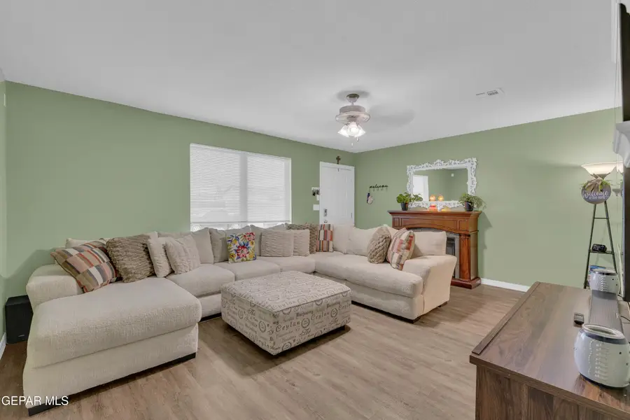 952 Painted Lady Street, Horizon City, TX 79928 - #2