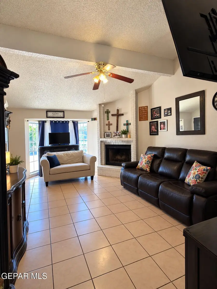 1907 Estrada Drive, El Paso, TX 79936 - #3