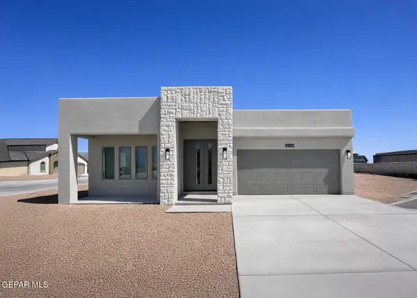 660 Paseo De La Reina Street, Horizon City, TX 79928