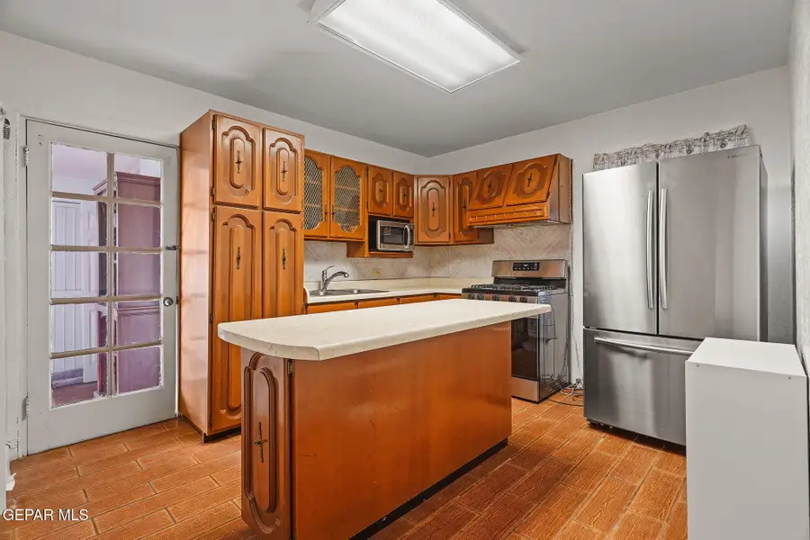 3726 Jefferson Avenue, El Paso, TX 79930 - #3