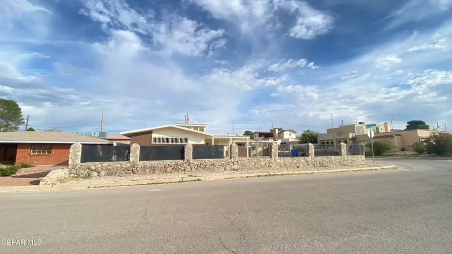 4531 Frankfort Avenue, El Paso, TX 79903 - #2