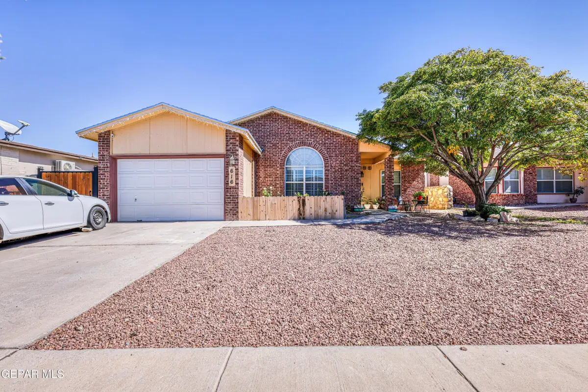 616 Desierto Bonito Street, Horizon City, TX 79928 - #1