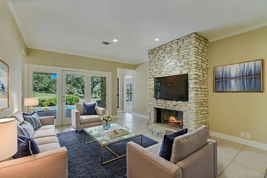 2104 Chipshot Ct, Spicewood, TX 78669 - Image #3
