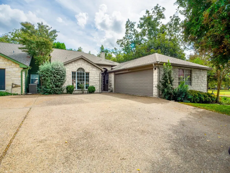 21 Augusta Drive, Meadowlakes, TX 78654 - Image #3