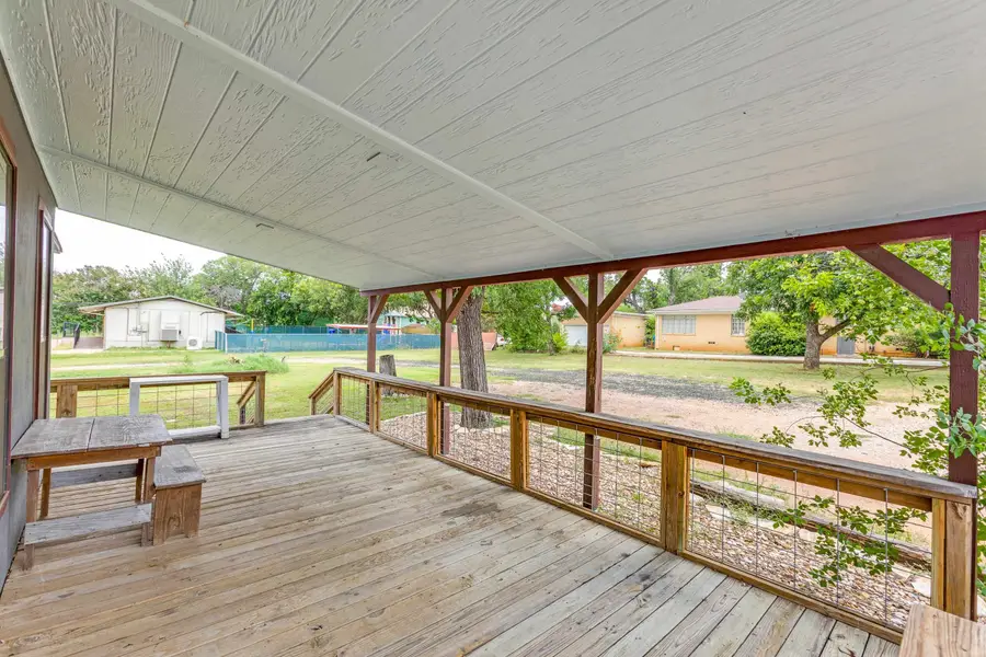 1600 Ford Street, Llano, TX 78643 - Image #3