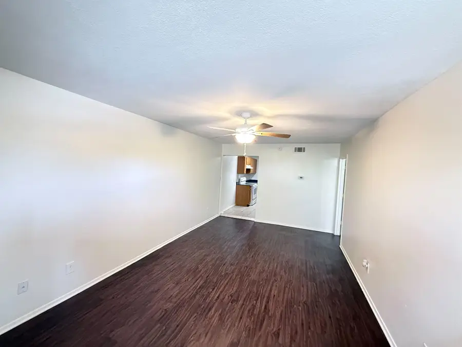 400 Green Leaf, Horseshoe Bay, TX 78657 - Image #3