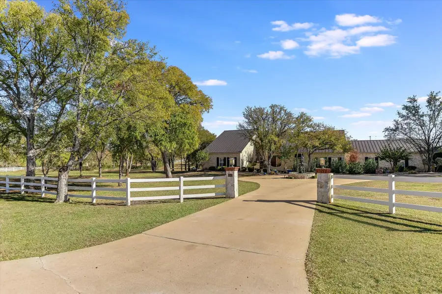 209 Tarbet Trail, Horseshoe Bay, TX 78657 - Image #2