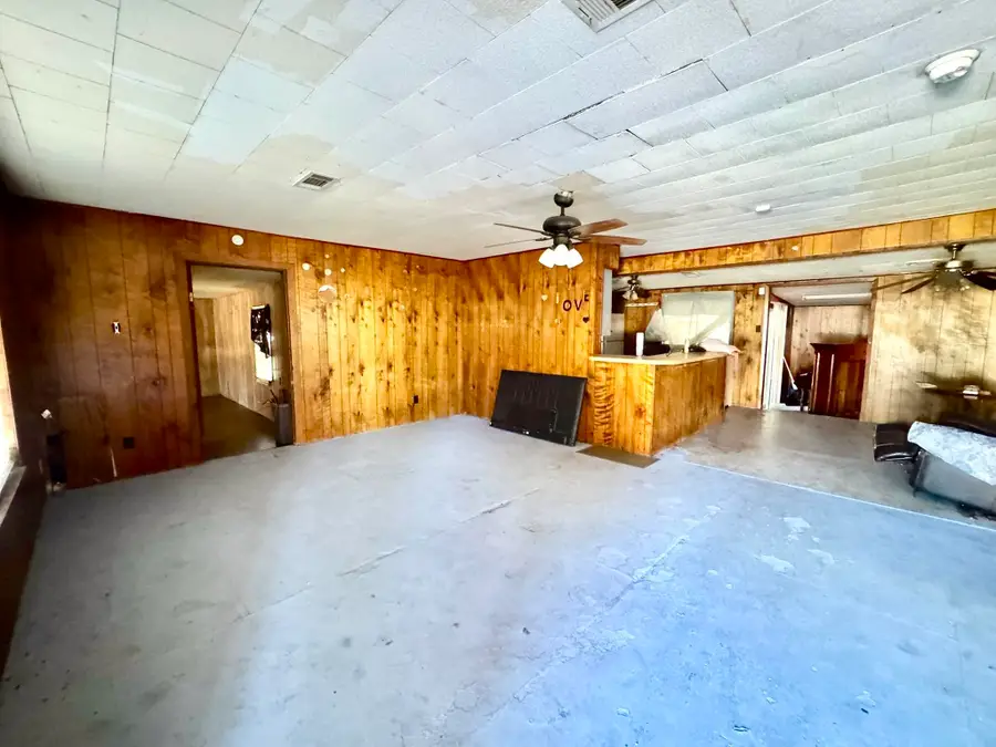 520 Munson, Tow, TX 78672 - Image #2