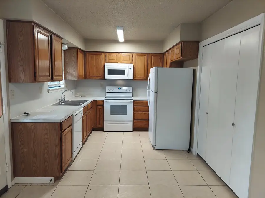 1000A Loma Lane, Marble Falls, TX 78654 - Image #2