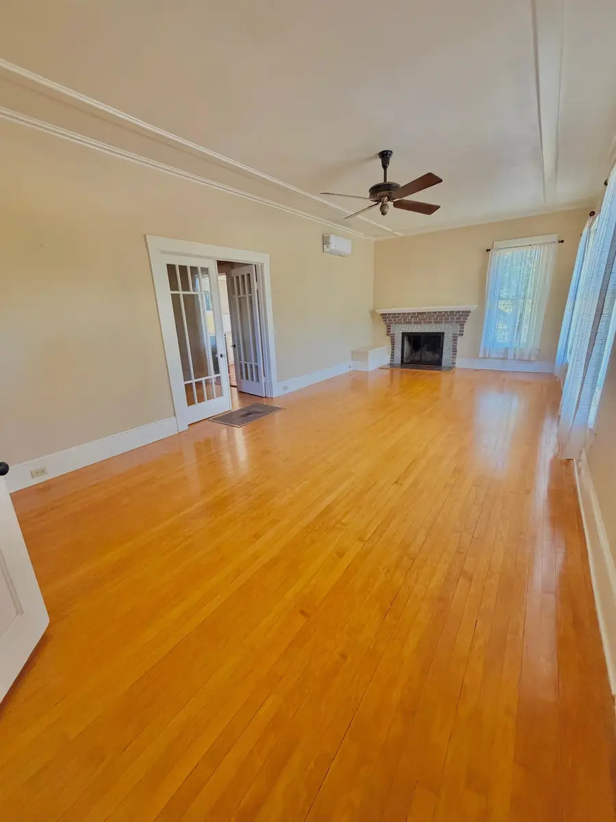 801 Hickory Street, Llano, TX 78643 - Image #2