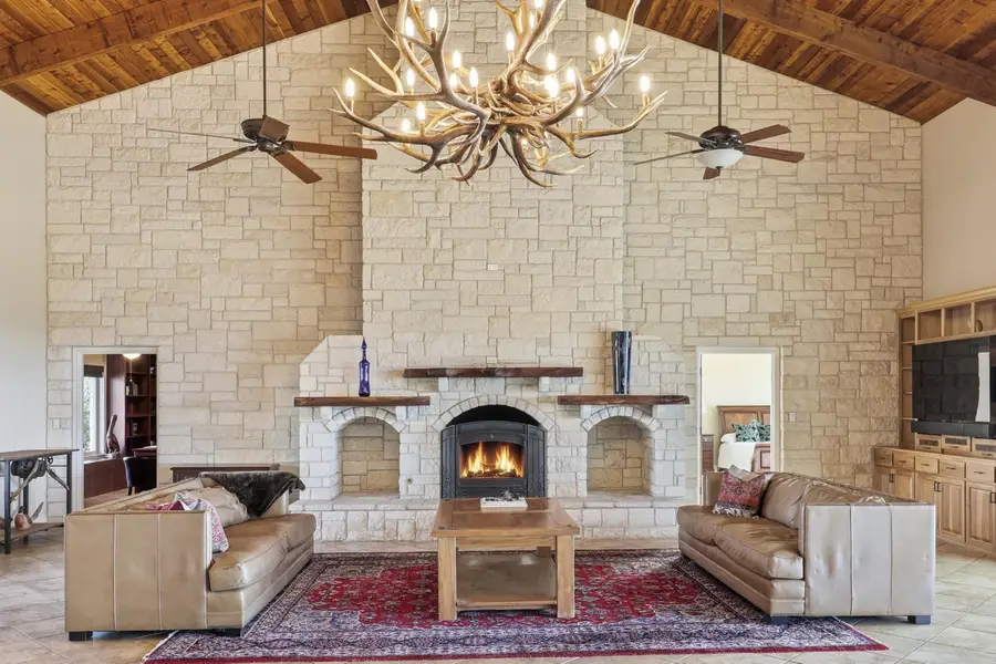 450 Threadgill Ranch Rd, Burnet, TX 78611 - Image #3