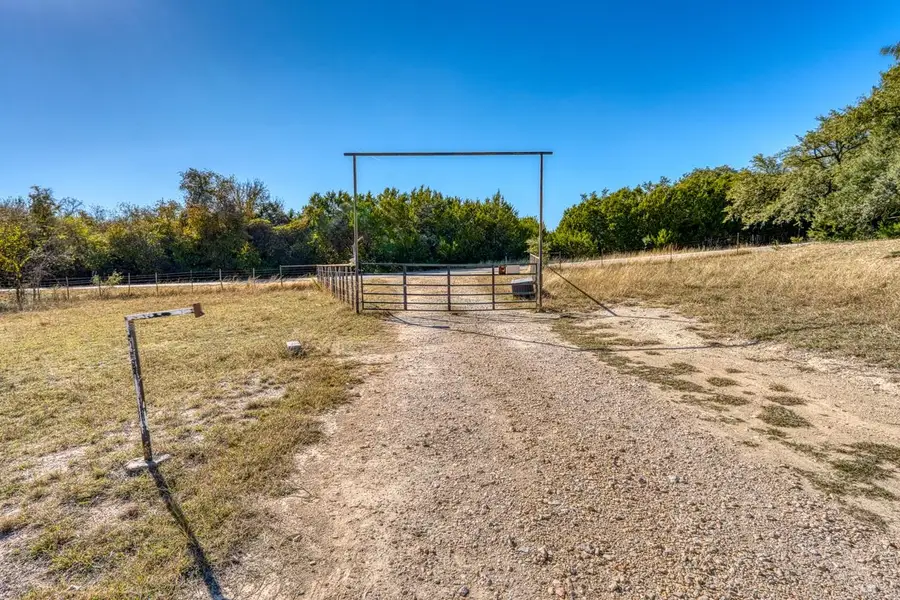 20949 Firefly Rd, Florence, TX 76527 - Image #2