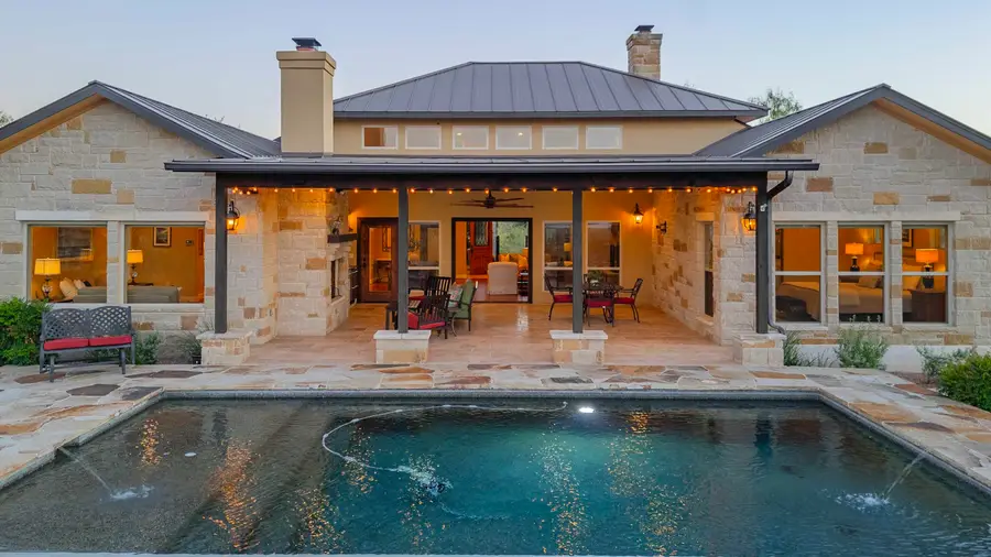 106 Kelley Lane, Horseshoe Bay, TX 78657 - Image #2