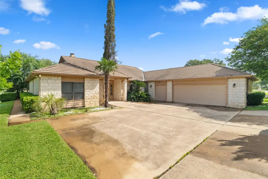 602 Hi Circle South, Horseshoe Bay, TX 78657 - Image #2