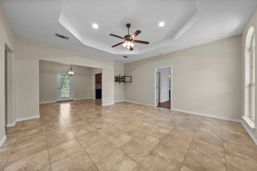 136 W Maple Drive, Granite Shoals, TX 78654 - Image #2