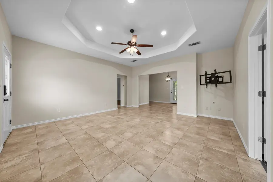 136 W Maple Drive, Granite Shoals, TX 78654 - Image #3