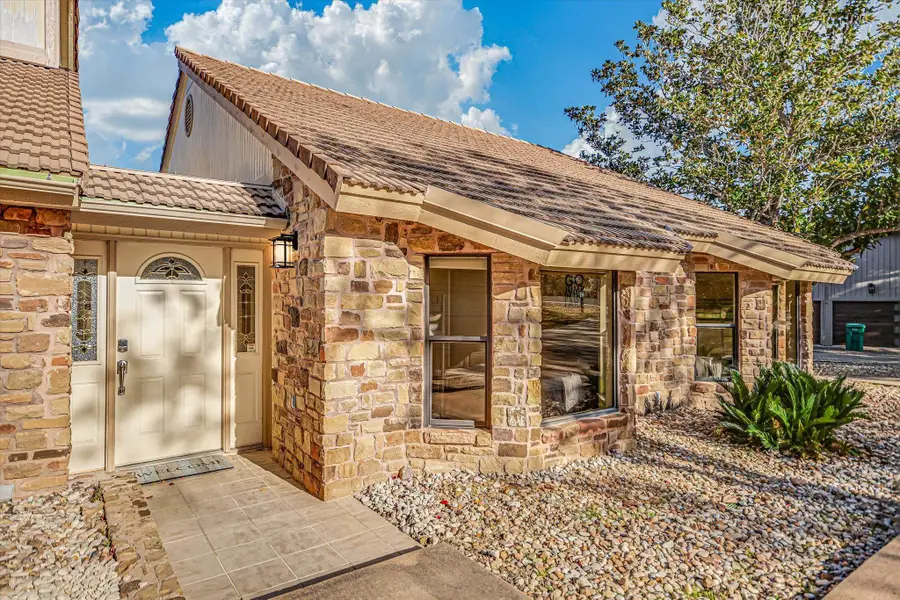 108 Nimrod, Horseshoe Bay, TX 78657 - Image #3