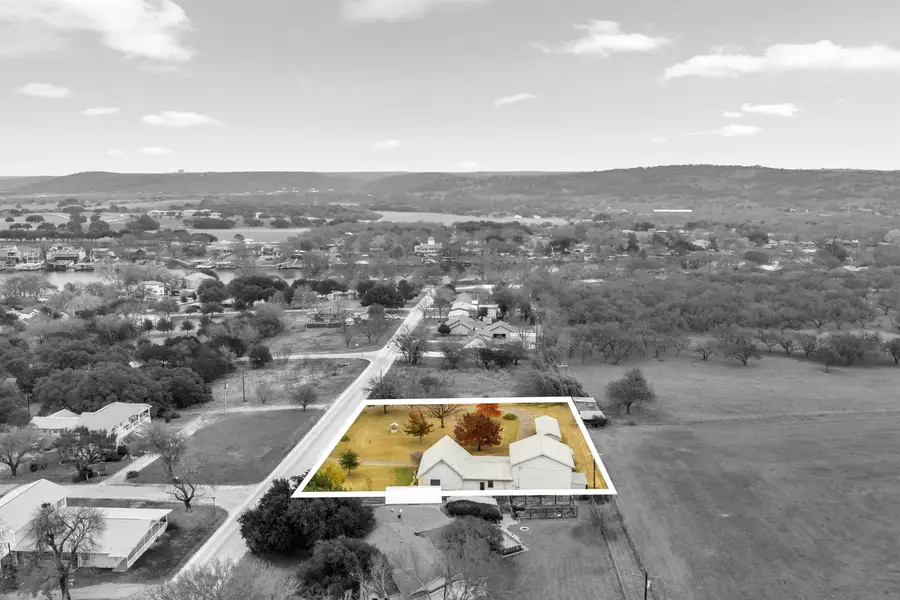 1426 Elkhorn Drive, Kingsland, TX 78639 - Image #2